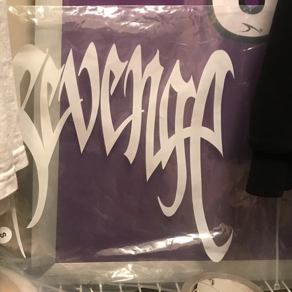 REVENGE HOODIE - Picture 3 of 3